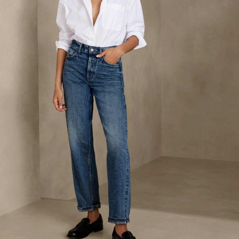 NWT - Banana Republic Premium Denim High Rise Straight Jean Womens 32